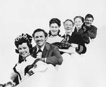 Cast Photo with Howard Keel, Ava Gardner, Joe E. Brown, Agnes Moorehead and Robert Sterling